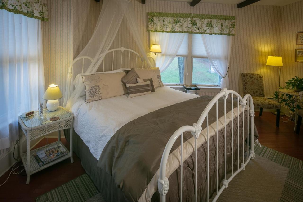 Taylor House Inn バナー・エルク エクステリア 写真