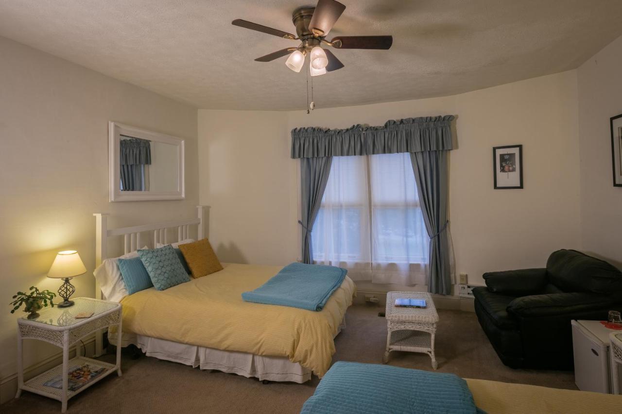 Taylor House Inn バナー・エルク エクステリア 写真