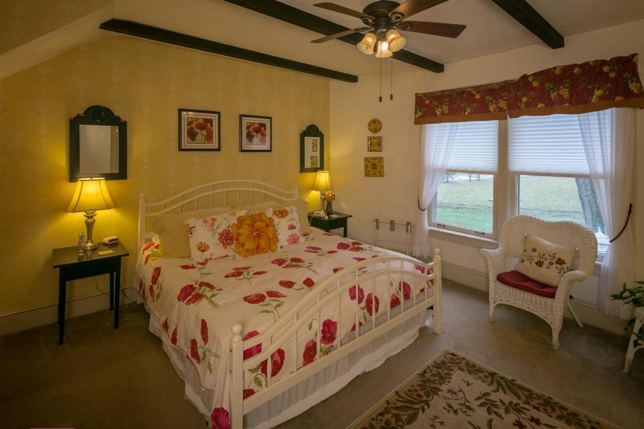 Taylor House Inn バナー・エルク エクステリア 写真